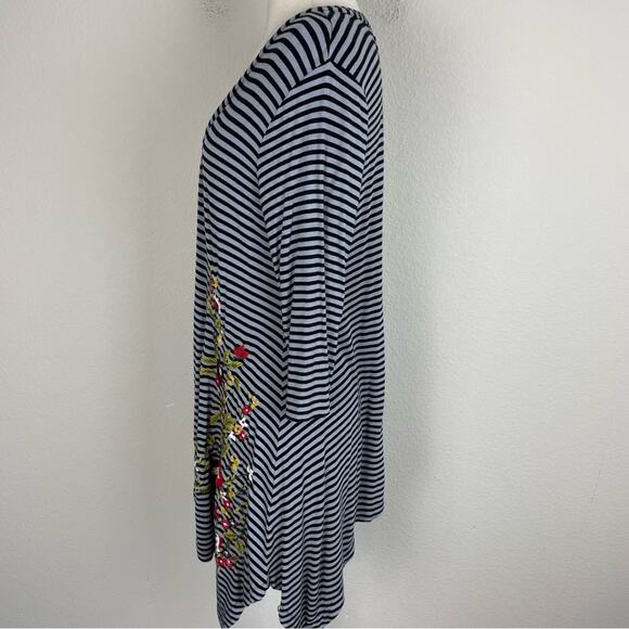Soft Surroundings Black & Gray Stripe Knit Embroidered Tunic Medium - Picture 5 of 8